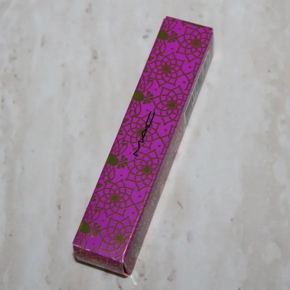 MAC Cosmetics x Disney Aladdin ‘Magic Carpet Ride’ Lipglass Lipgloss - Picture 3 of 16